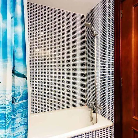 Large Direct Ocean Front 2bd