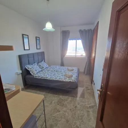 דירה Large Direct Ocean Front 4bd *