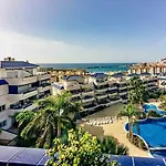 Large Direct Ocean Front 2bd